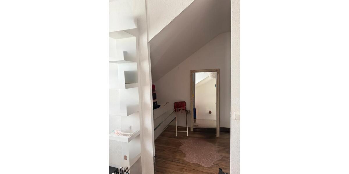Dachgeschoßwohnung Bonn - 2 Zimmer, 63 m&sup2;, 980&euro; | Angebot:25267732