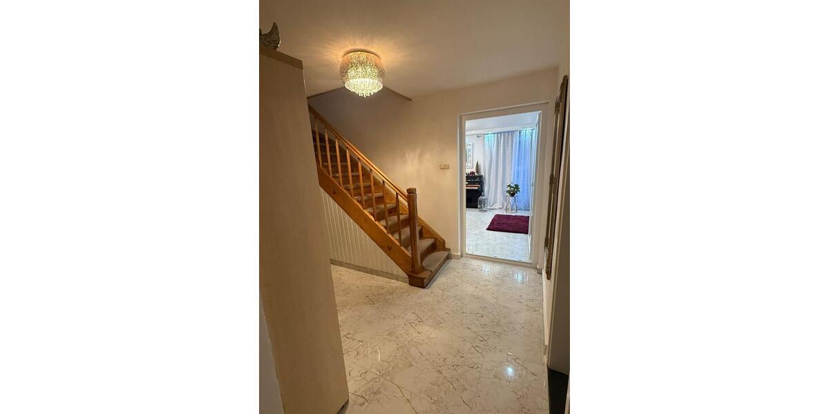 Einfamilienhaus Marxheim - 5 Zimmer, 160 m&sup2;, 1.600&euro; | Angebot:24599923