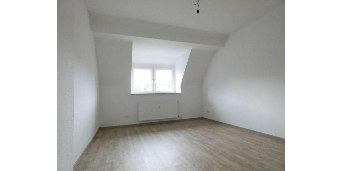 Dachgeschoßwohnung Essen Stadtbezirk III - 3 Zimmer, 78 m&sup2;, 671&euro; | Angebot:25131713