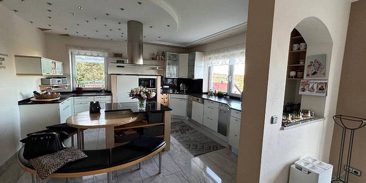 Einfamilienhaus Amberg - 5 Zimmer, 205 m&sup2;, 1.850&euro; | Angebot:26105756