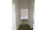 Sanierte und renovierte 2-Zimmer-Wohnung mit Balkon und Tageslichtbad