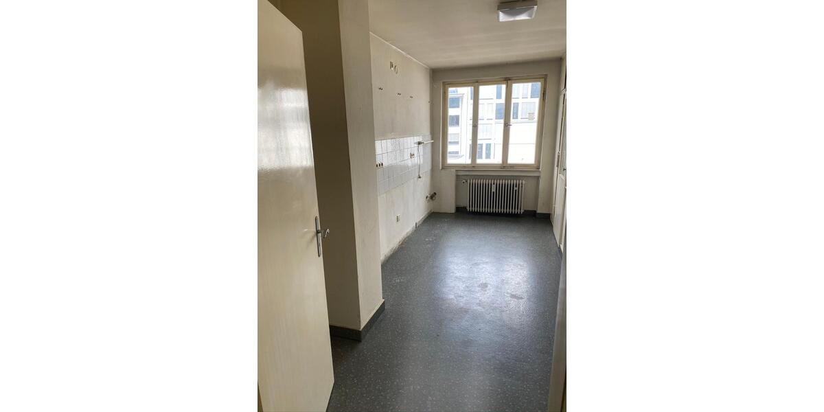Etagenwohnung Pforzheim Weststadt - 3 Zimmer, 92 m&sup2;, 750&euro; | Angebot:24675525