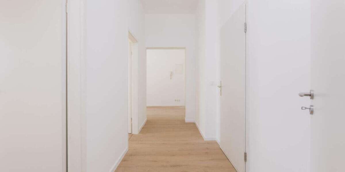 Etagenwohnung Angermünde - 2 Zimmer, 77 m&sup2;, 680&euro; | Angebot:26394695