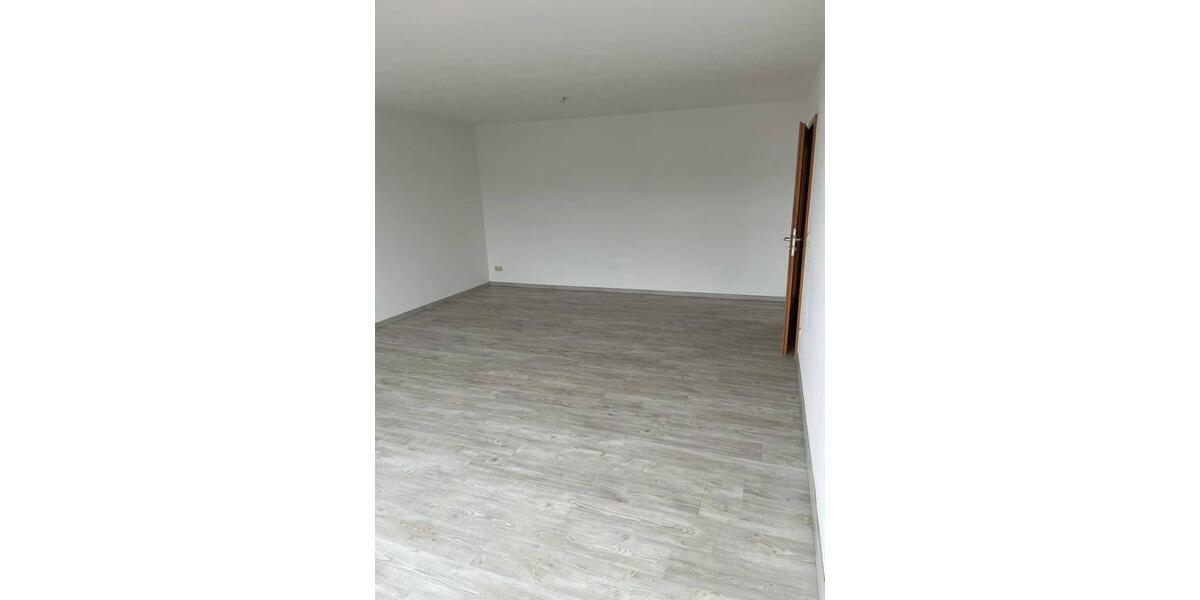 Etagenwohnung Nordhausen - 3 Zimmer, 82 m&sup2;, 520&euro; | Angebot:26585259