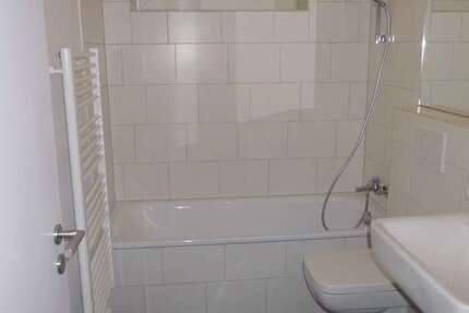 Wohnung Bonn Bonn-Castell - 3 Zimmer, 77 m&sup2;, 825&euro; | Angebot:27072928