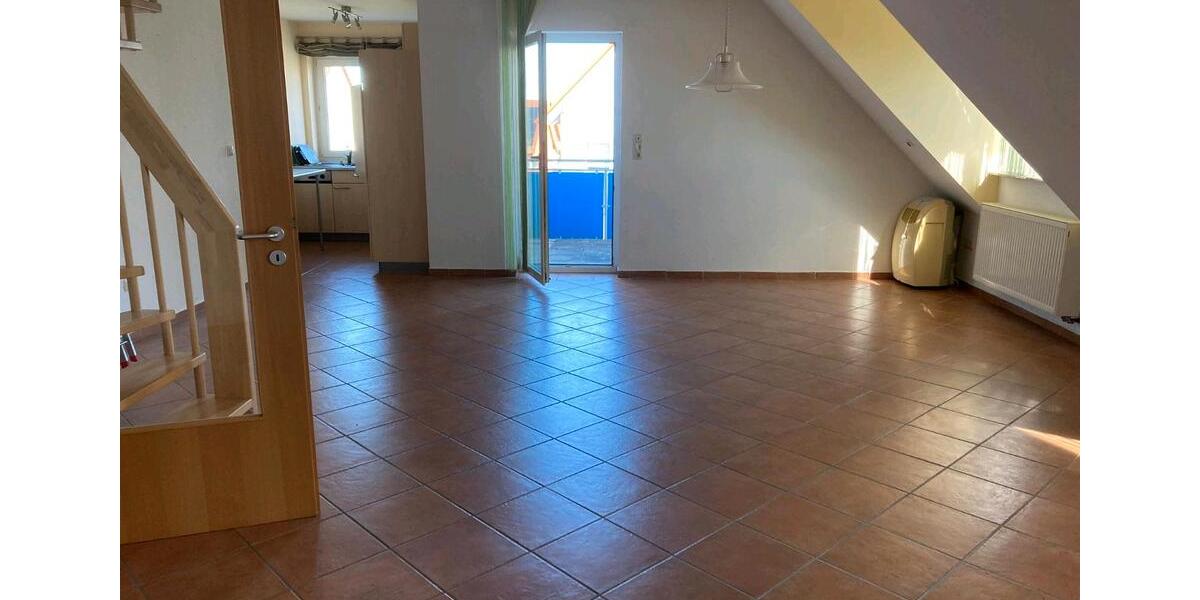 Dachgeschoßwohnung Röthlein - 4 Zimmer, 116 m&sup2;, 950&euro; | Angebot:26073297
