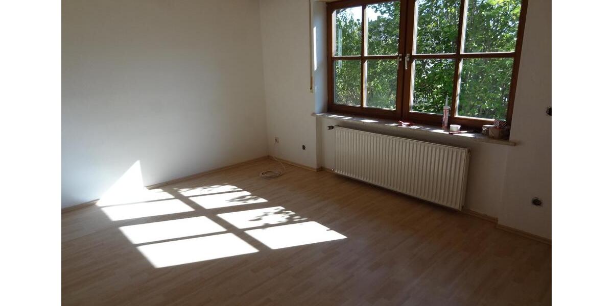 Erdgeschoßwohnung Fensterbach - 3 Zimmer, 112 m&sup2;, 850&euro; | Angebot:26537127