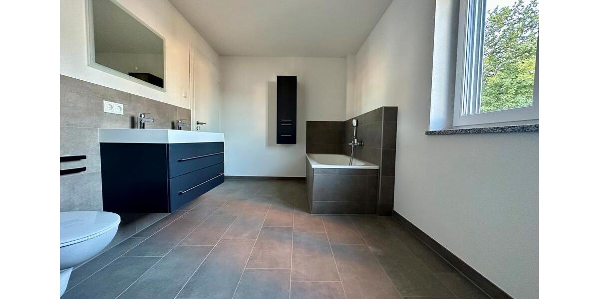 Dachgeschoßwohnung Unterdietfurt - 3 Zimmer, 90 m&sup2;, 1.000&euro; | Angebot:24678585