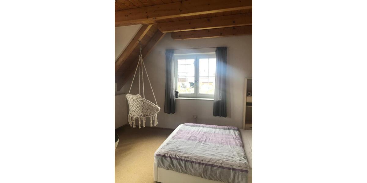 Einfamilienhaus Buch - 6 Zimmer, 183 m&sup2;, 2.200&euro; | Angebot:25098097