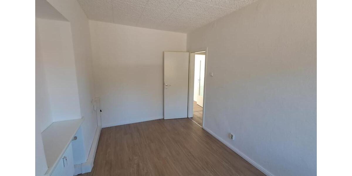 Etagenwohnung Bienenbüttel - 3 Zimmer, 75 m&sup2;, 600&euro; | Angebot:26368385