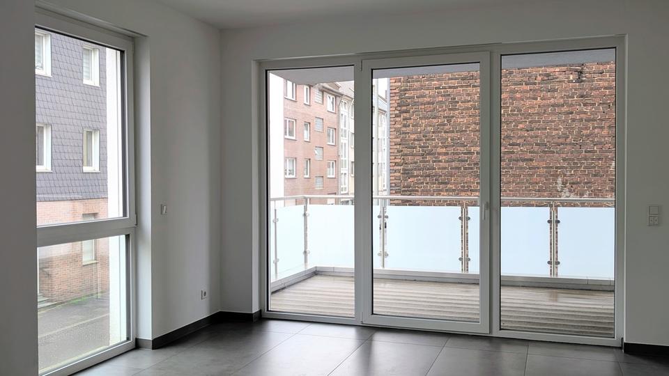Etagenwohnung Duisburg Duisburg-Mitte - 2 Zimmer, 83 m&sup2;, 1.000&euro; | Angebot:25648648