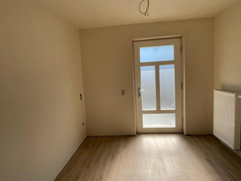 Ruhig gelegene, frisch sanierte Wohnung mit Garten im OG, 3ZKB