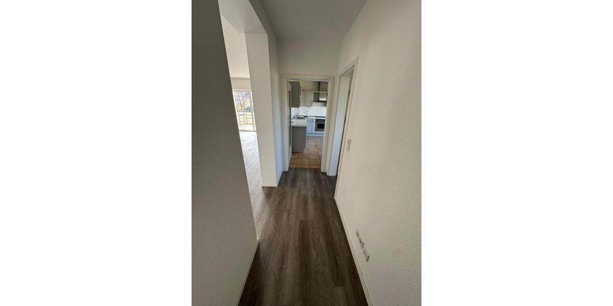 Etagenwohnung Sankt Augustin - 5 Zimmer, 132 m&sup2;, 2.000&euro; | Angebot:25803933