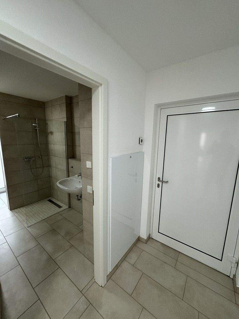 TRIER - nahe Zentrum - Moderne 2 Zimmer Wohnung mit Stellplatz und Terrasse 2 zimmer