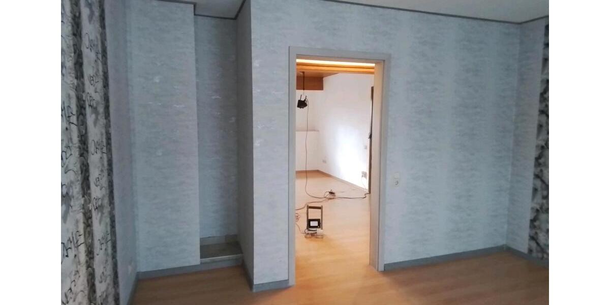 Etagenwohnung Schiffweiler - 2 Zimmer, 90 m&sup2;, 600&euro; | Angebot:24673812