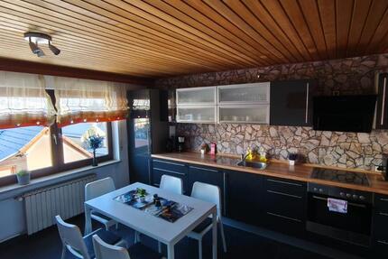 Wohnen auf Zeit Haundorf - 3 Zimmer, 100 m&sup2;, 149&euro; | Angebot:24678111