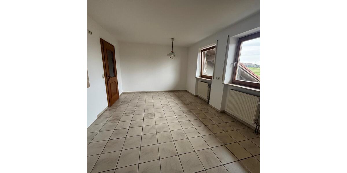 Etagenwohnung Wittibreut - 4 Zimmer, 127 m&sup2;, 710&euro; | Angebot:26004640