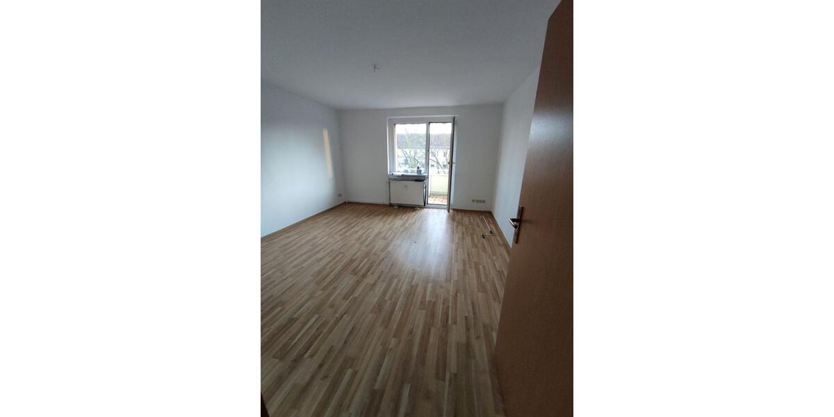 Etagenwohnung Stendal - 4 Zimmer, 71 m&sup2;, 483&euro; | Angebot:25974530