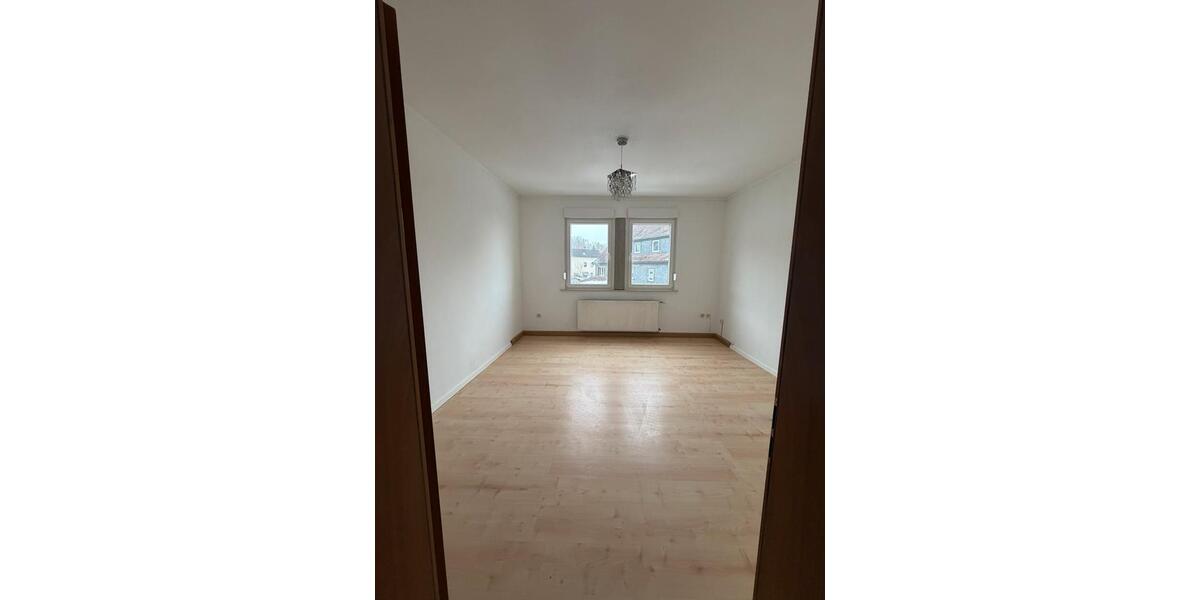 Etagenwohnung Neustadt bei Coburg - 4 Zimmer, 630&euro; | Angebot:23120548