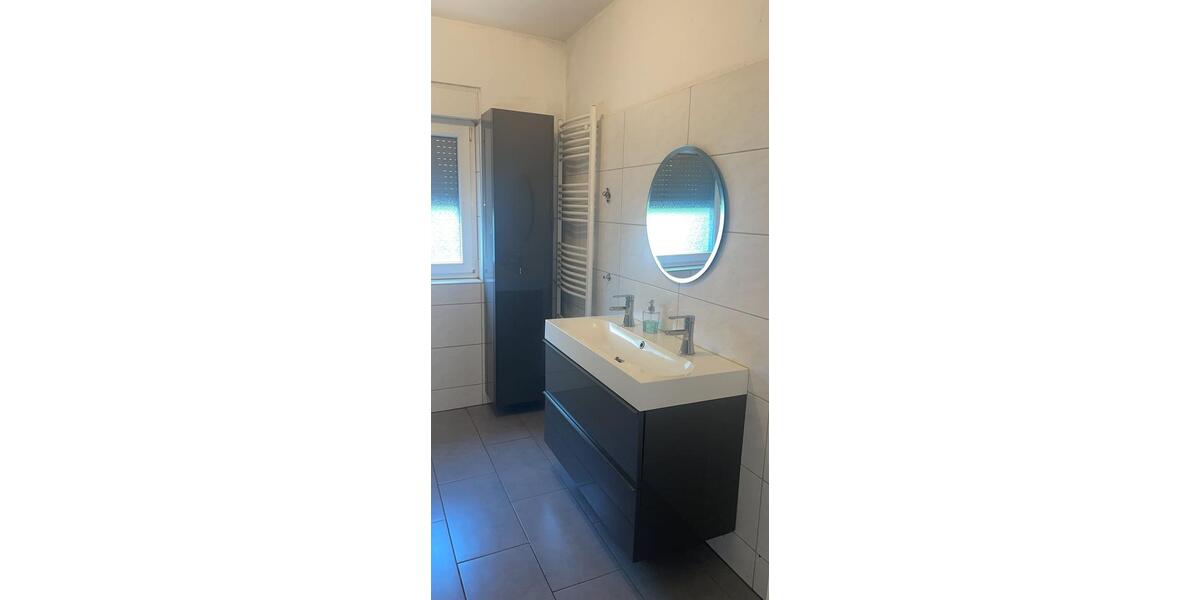 Erdgeschoßwohnung Burgwedel - 3 Zimmer, 120 m&sup2;, 900&euro; | Angebot:26580581