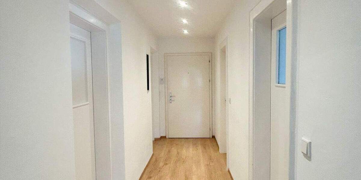 Etagenwohnung Nürnberg Laufamholz - 3 Zimmer, 91 m&sup2;, 1.100&euro; | Angebot:26595192