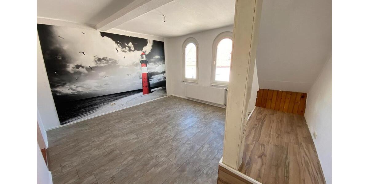 Dachgeschoßwohnung Aken (Elbe) - 5 Zimmer, 80 m&sup2;, 600&euro; | Angebot:26624020