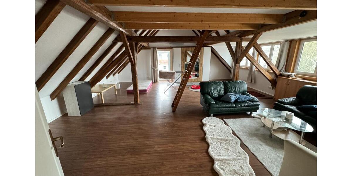 Dachgeschoßwohnung Bremen Häfen - 1.5 Zimmer, 69 m&sup2;, 750&euro; | Angebot:25207717