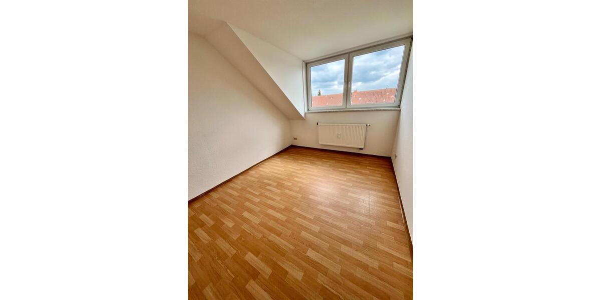 Etagenwohnung Oelsnitz (Vogtland) - 4 Zimmer, 82 m&sup2;, 452&euro; | Angebot:26253910