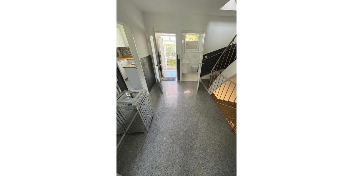 Wohnen auf Zeit Gröbenzell - 1 Zimmer, 20 m&sup2;, 750&euro; | Angebot:26450836
