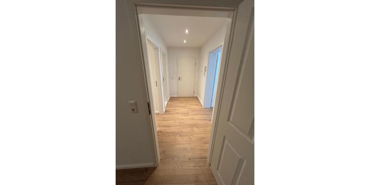 Erdgeschoßwohnung Wuppertal Arrenberg - 2 Zimmer, 68 m&sup2;, 775&euro; | Angebot:25232150