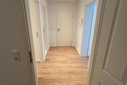 Wohnung Wuppertal Arrenberg - 2 Zimmer, 68 m&sup2;, 775&euro; | Angebot:25232150