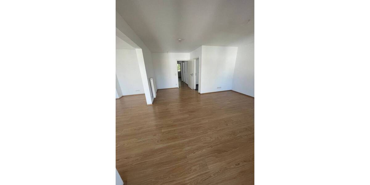Etagenwohnung Nürnberg Großreuth b Schweinau - 2 Zimmer, 72 m&sup2;, 1.035&euro; | Angebot:25985115