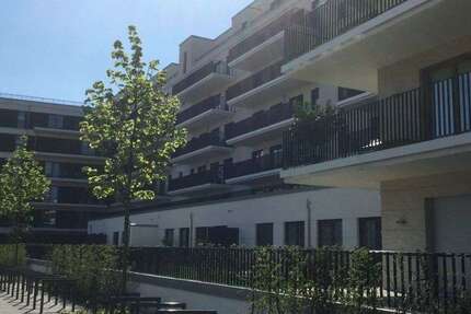 Wohnung Berlin Mitte - 2 Zimmer, 72 m&sup2;, 1.700&euro; | Angebot:24141037