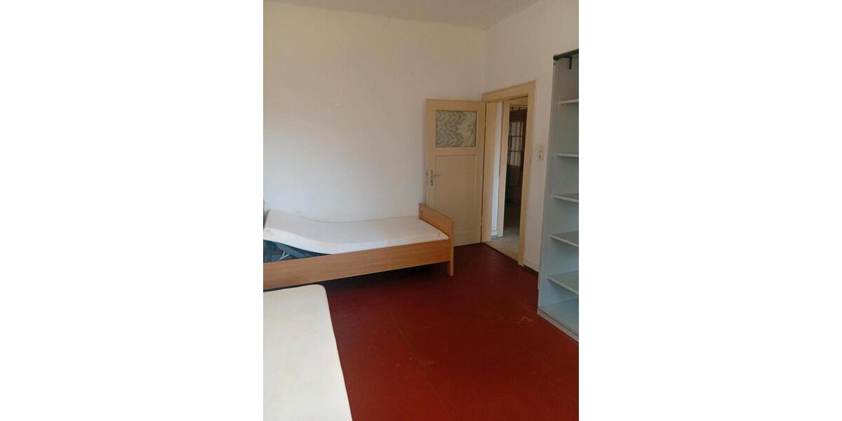 Etagenwohnung Offenburg - 1 Zimmer, 16 m&sup2;, 300&euro; | Angebot:26241656