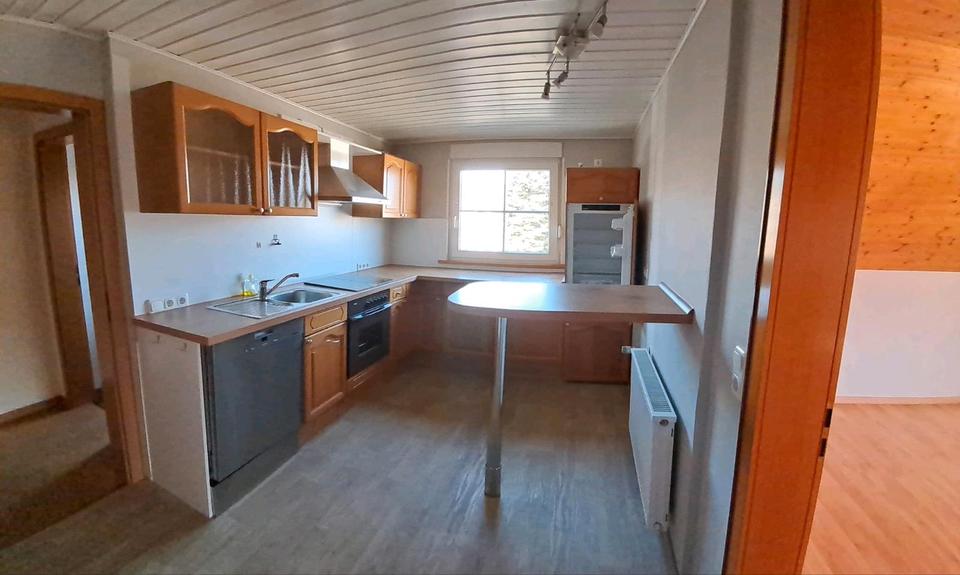 Dachgeschoßwohnung Steffenberg - 4 Zimmer, 100 m&sup2;, 880&euro; | Angebot:26311660