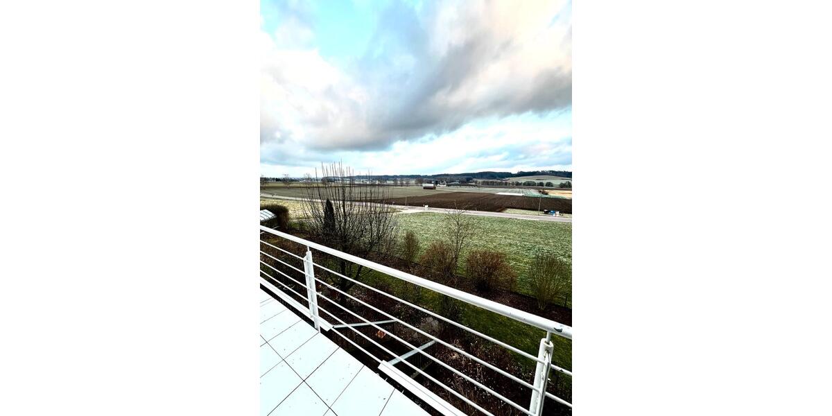 Etagenwohnung Wertingen - 7 Zimmer, 200 m&sup2;, 1.800&euro; | Angebot:25870366