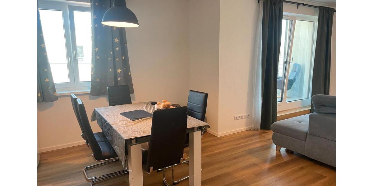 Etagenwohnung Berlin Hellersdorf - 4 Zimmer, 85 m&sup2;, 1.700&euro; | Angebot:26042702