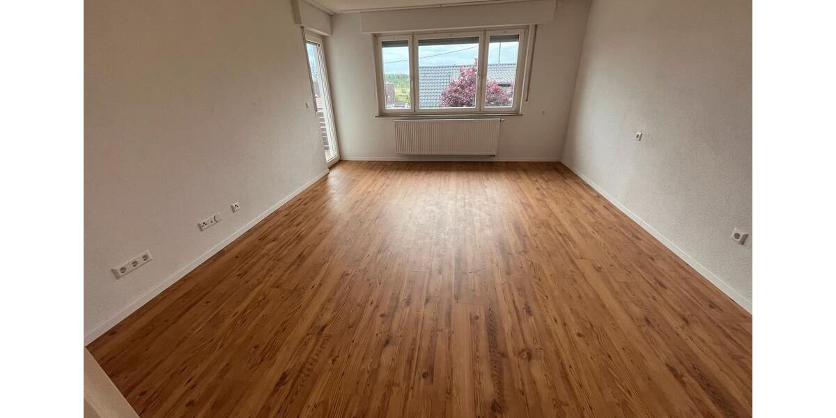 Etagenwohnung Baltmannsweiler - 4 Zimmer, 87 m&sup2;, 1.200&euro; | Angebot:26620989