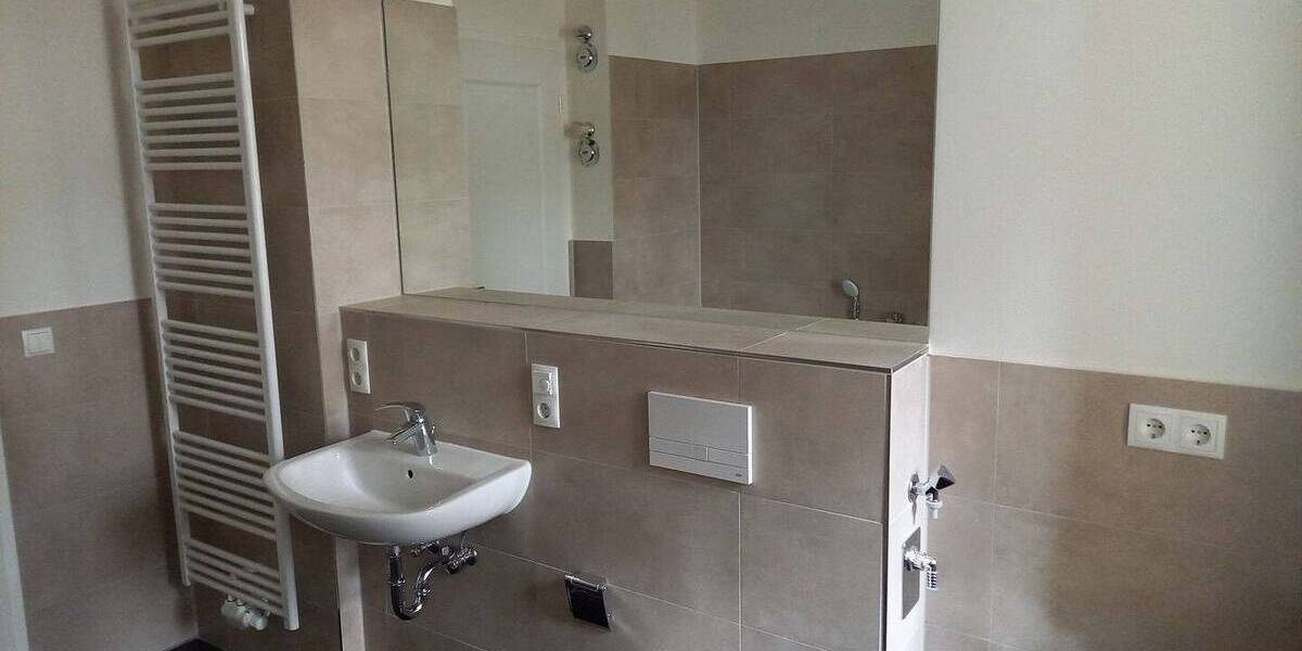 Etagenwohnung Chemnitz Schloßchemnitz - 2 Zimmer, 75 m&sup2;, 680&euro; | Angebot:26016489