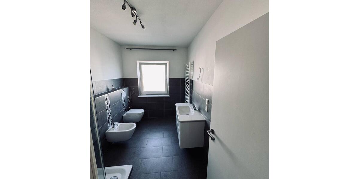 Moderne und helle 3-Zimmer-Wohnung im Staufenberg - Treis 3 zimmer