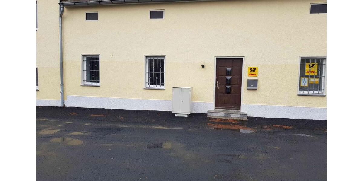 zentralgelegene Büroräume mit Parkplätzen zimmer