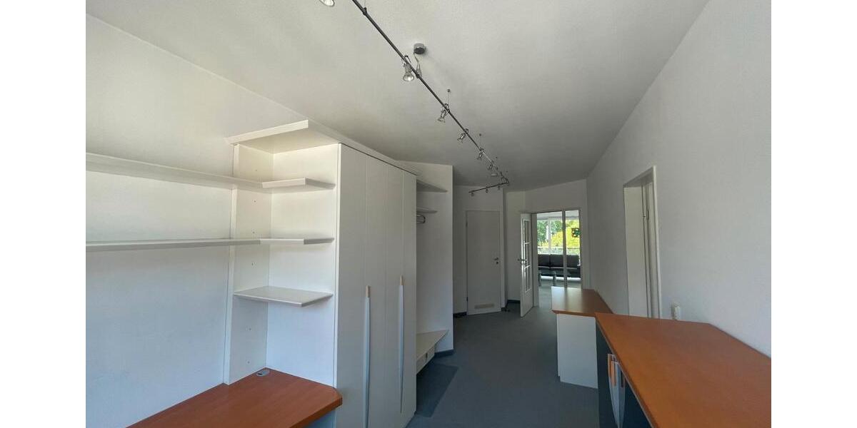 Etagenwohnung Mönchengladbach - 3 Zimmer, 130 m&sup2;, 1.705&euro; | Angebot:26631282