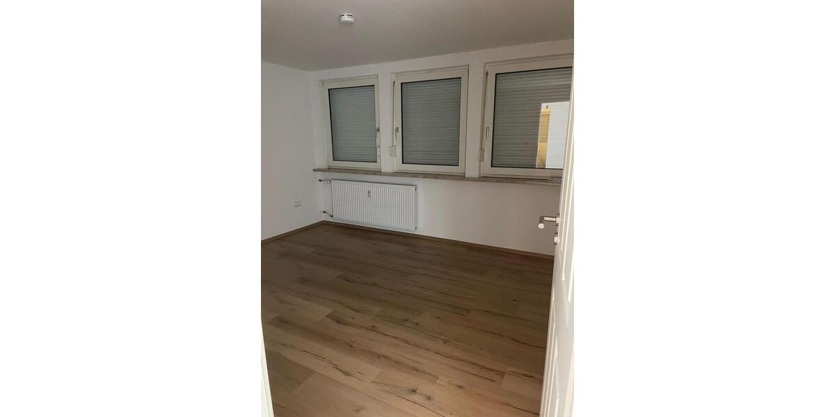Dachgeschoßwohnung Bad Windsheim - 4 Zimmer, 81 m&sup2;, 900&euro; | Angebot:24745777