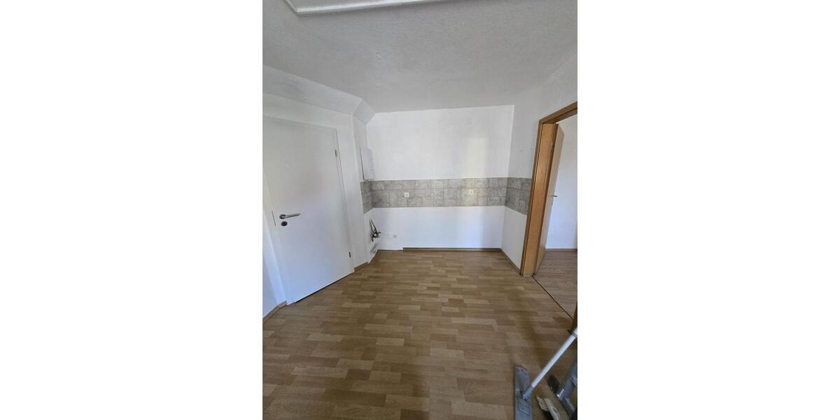 Maisonettenwohnung Querfurt - 2.5 Zimmer, 57 m&sup2;, 380&euro; | Angebot:26412895