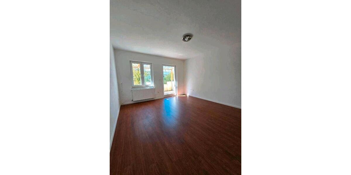 Doppelhaushälfte Spenge - 7 Zimmer, 200 m&sup2;, 1.800&euro; | Angebot:26481027