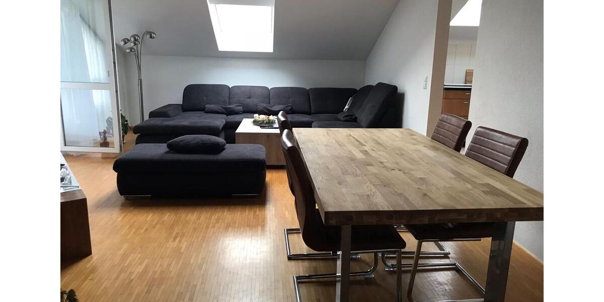 Dachgeschoßwohnung Waldshut-Tiengen Tiengen - 4 Zimmer, 88 m&sup2;, 1.070&euro; | Angebot:25953962