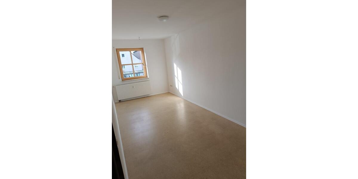 Wohnen auf Zeit Pilsting - 4 Zimmer, 15 m&sup2;, 540&euro; | Angebot:26522616