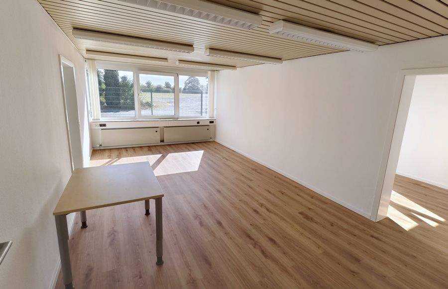 Gewerbeobjekt Edemissen Wipshausen - 6 Zimmer, 150 m&sup2;, 1.125&euro; | Angebot:23326347