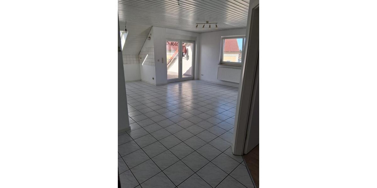 Dachgeschoßwohnung Delitzsch - 3 Zimmer, 73 m&sup2;, 685&euro; | Angebot:24256794