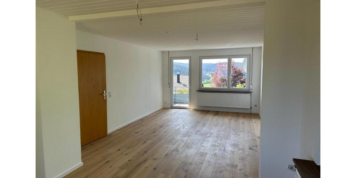 Erdgeschoßwohnung Furtwangen im Schwarzwald - 4 Zimmer, 104 m&sup2;, 820&euro; | Angebot:24770940